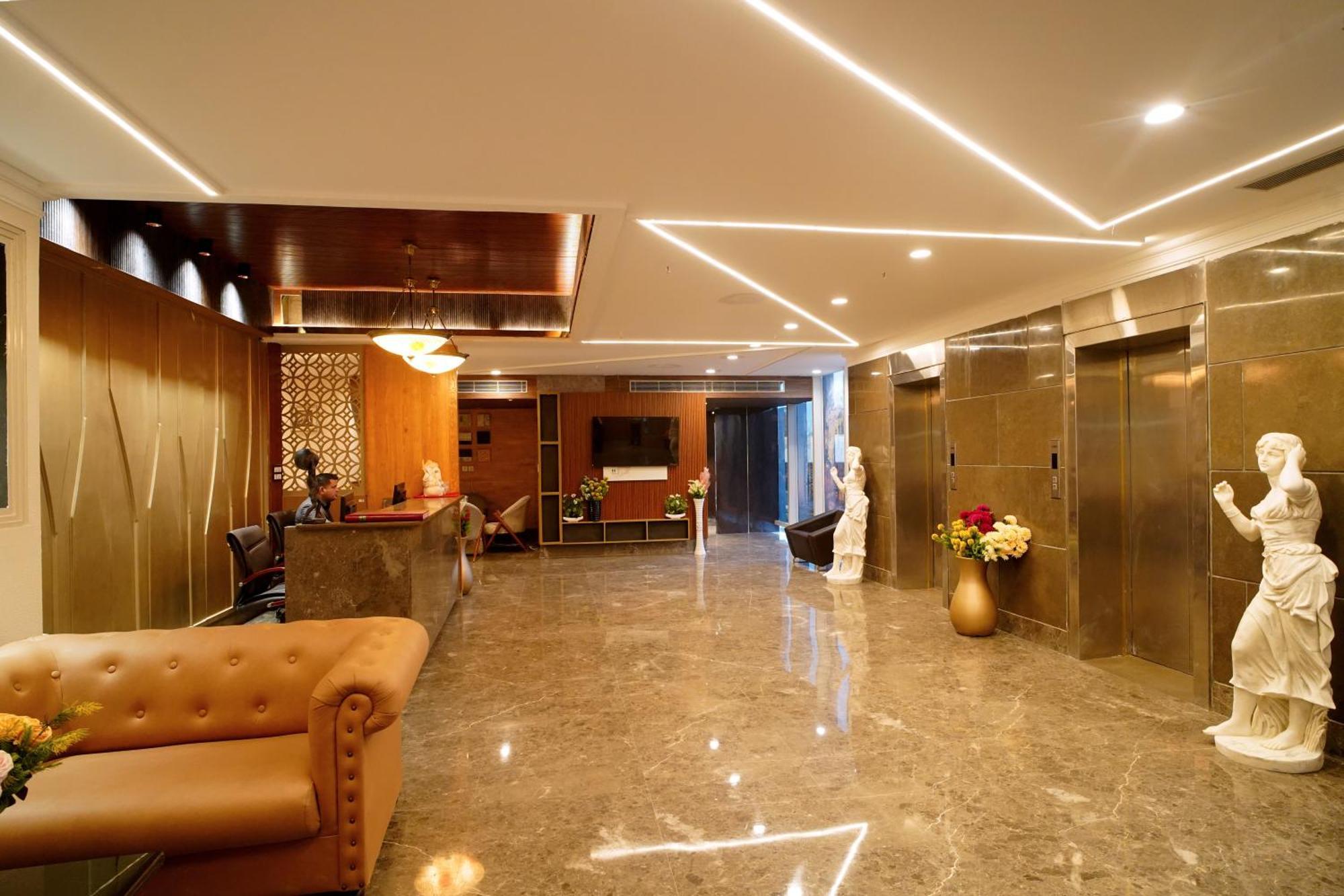 Hotel Sakura Gold Gurgaon Exterior foto