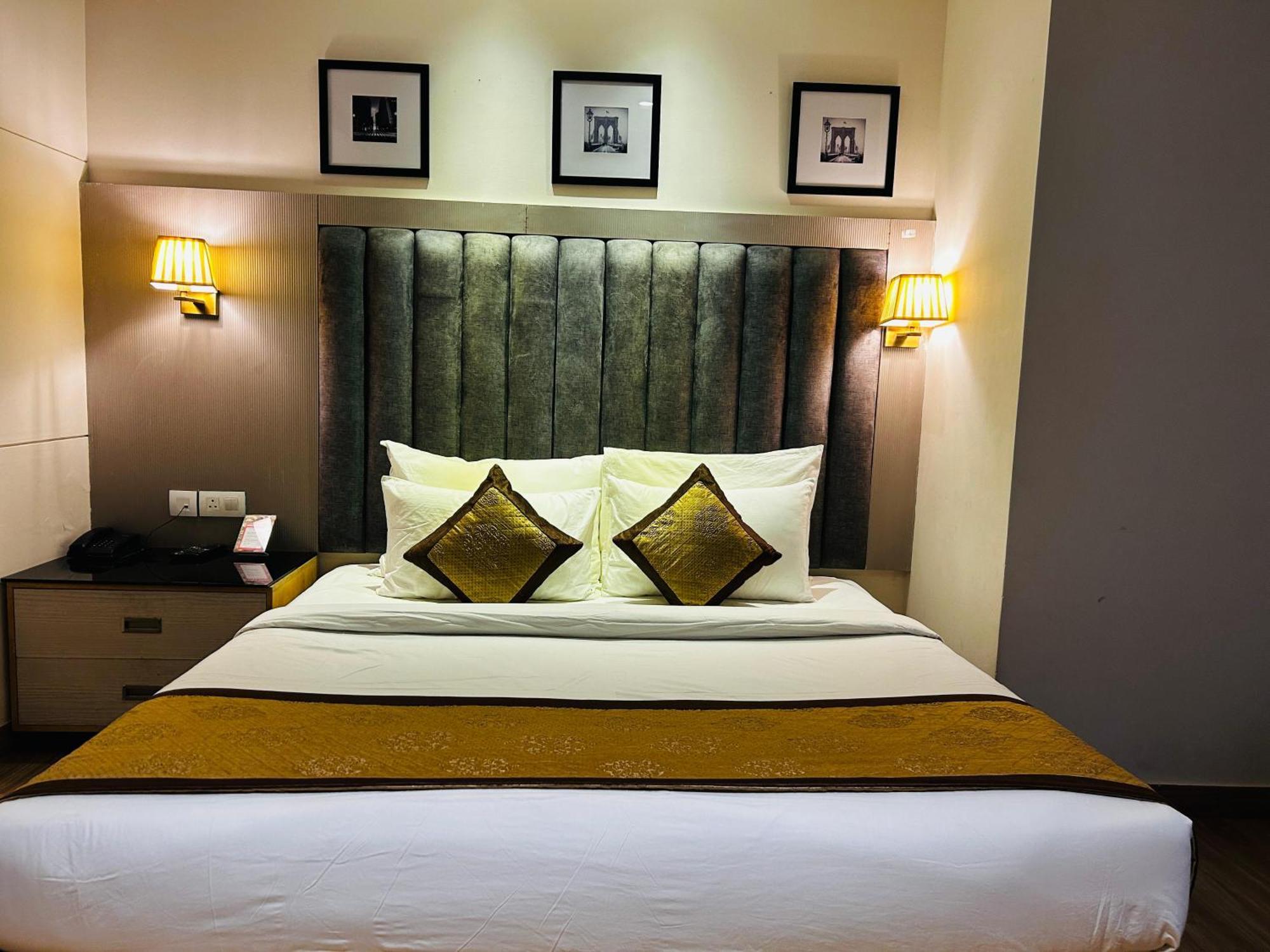 Hotel Sakura Gold Gurgaon Exterior foto
